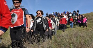 Cumhuriyet Bayramını Doğa Yürüyüşü İle Kutladı