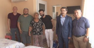 Engelli Oğluyla Durakta Yatan Annenin Yardım Çığlığına Binler Ses Verdi
