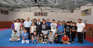 Başkan Gülden Spor Okullarına Sürpriz Ziyaret