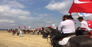 Anadolunun Dört Bir Yanından Gelen Atlı Cirit Sporcuları Hünerlerini Sergiledi