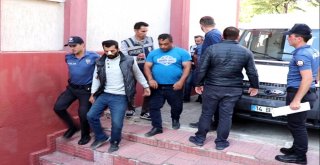 Polisle Kavga Eden 5 Kişi Adliyeye Sevk Edildi