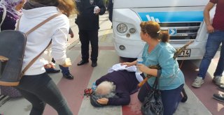 Yaya Geçidinde Minibüs Çarpan Dünürünü Bir An Olsun Yalnız Bırakmadı