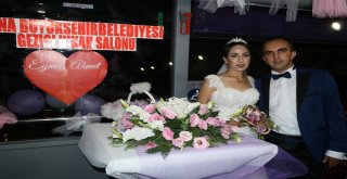 Halk Otobüsünde Nikah Töreni