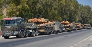 Suriye Sınırına Askeri Sevkiyat Sürüyor