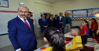 Adanada 500 Bin Öğrenci Okula Döndü