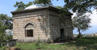 Yangında Zarar Gören Kasım Dede Türbesi Onarılacak