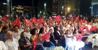 Kurtuluş Kutlamalarına Atlı Efeler Ve Trt Sanatçıları Damga Vurdu