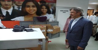 Beyoğlunda Bulunan Sosyal Market Bayram Öncesi Yüzleri Güldürdü