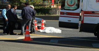 Tehlikeli Yolda Karşıdan Karşıya Geçerken Canından Oldu