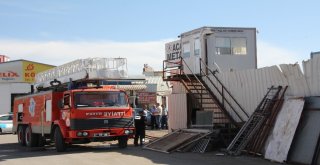 Serik Sanayi Sitesinde Yangını
