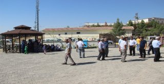 Devrilen Traktörün Altında Kalan Çiftçi Öldü