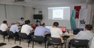 Dakadan ‘R Programlama Dili İle İstatistiksel Veri Analizi Eğitimi