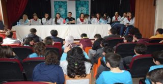 Nilüfer Tiyatro Festivali Binlerce Kişiye Tiyatro Keyfi Yaşattı
