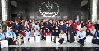Bakan Mehmet Kasapoğlunun ‘Maça Götürme Sözü Gençleri Sevindirdi