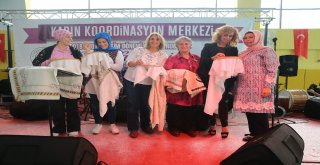 Niran Ünsal Alzheimera Karşı 5 Bin Kadınla  Kanaviçe İşledi