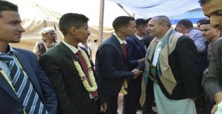 Yemende  Düzenlenen Toplu Düğün Töreninde 96 Kişi Evlendi