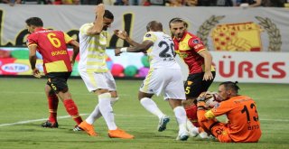 Spor Toto Süper Lig: Göztepe: 0 - Fenerbahçe: 0 (Maç Devam Ediyor)