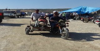 (Özel) Motosikletle Kurbanlık Sevkıyatı
