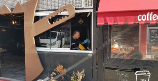 3 İş Yerini Soyan Hırsızlar Güvenlik Kamerasında