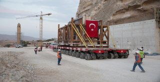 600 Yıllık Hasankeyf Kale Kapısı Taşındı