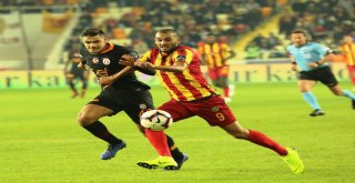 Spor Toto Süper Lig: Evkur Yeni Malatyaspor: 1 - Galatasaray: 0 (İlk Yarı)