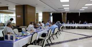 Saü Yönetimi Basınla Bir Araya Geldi