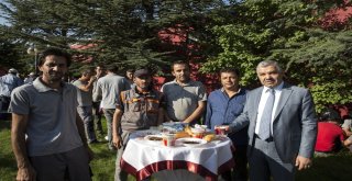 Büyükşehirde Bayramlaşma