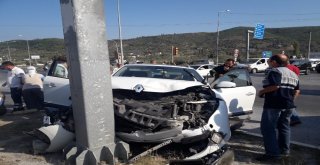 Sökede Ağaçlı Kavşağında Meydana Gelen Kazada Milletvekili Metin Yavuzun Annesi Yaralandı