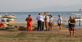 Foçadaki Petrol Kirliliğinde Bakanlık Yetkilileri Olay Yerinde