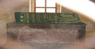 Dabaz Hastalığına Yakalananlar Bu Minareye Geliyor