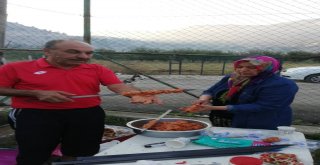 Kızıldağ Yaylasında Futbol Okulu Öğrencilerine Kebap Ziyafeti