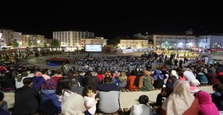 Sivasta Nostaljik Açık Hava Sinemasına Yoğun İlgi