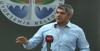 Adana Büyükşehir Belediye Meclisinde Güldüren Atışma