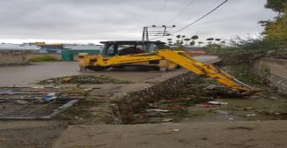 Tuşba Belediyesinden Sağanak Yağış İçin Acil Müdahale Ekibi 7/24 Göreve Hazır