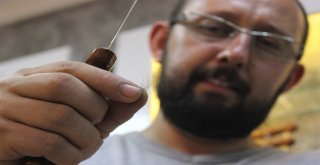 Bursa Bıçaklarıyla Tıraş Bile Yapılıyor