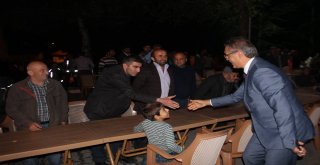 Yoğurtmaçlar Bizden, Çaylar Sizden