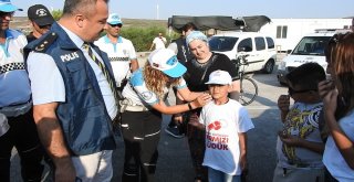 Çeşme Emniyet Müdüründen Tatlı Karşılama