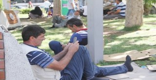 Sıcaklıklar Arttı, Vatandaşlar Parklarda Serinlemeye Çalıştı