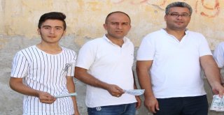 Kur Yükselişine Dolar Yakarak Tepki Gösterdiler