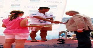 Türkiye Milli Olimpiyat Komitesi Tarafından Boğaziçi Kıtalararası Yüzme Yarışının Bu Yıl 30Uncusu Gerçekleşti