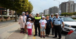 Trafikte Hatalı Anne-Babalara Kırmızı Düdük