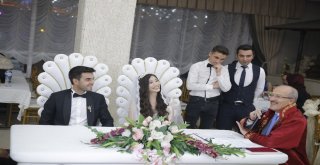 (Özel Haber) Şiirli Şarkılı Nikah Masası