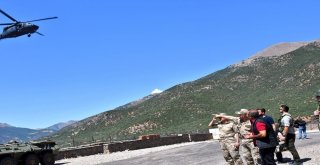 Vali Sonel, Terörle Mücadelede Nöbetteki  Kahramanlarla Bayramlaştı