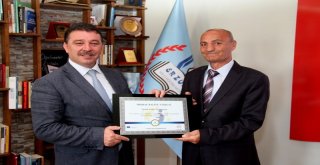 Erzurumlu 2 Öğretmen Ve Okullarına Uluslararası Ödül
