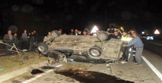 Karşı Şeride Geçen Otomobil Düğün Konvoyuna Çarptı: 6 Yaralı