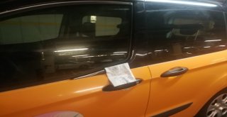 Engelli Sürücü, Yanlış Park Sitemini Kağıt Mendile Döktü