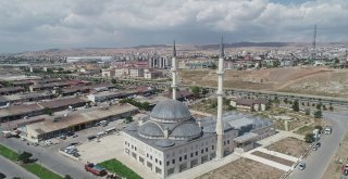 6 Bin Kişilik Cami 30 Yılda Tamamlandı