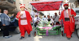 Denizi Olmayan Manisada Gelini Kayıkla Aldı