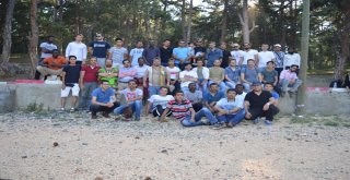 Uluslararası Öğrenciler Gürleyik Şelalesindeki Kardeşlik Pikniği Buluştu