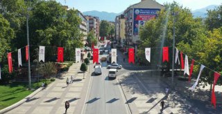 Büyükşehir, Denizli'yi bayraklar ile donattı